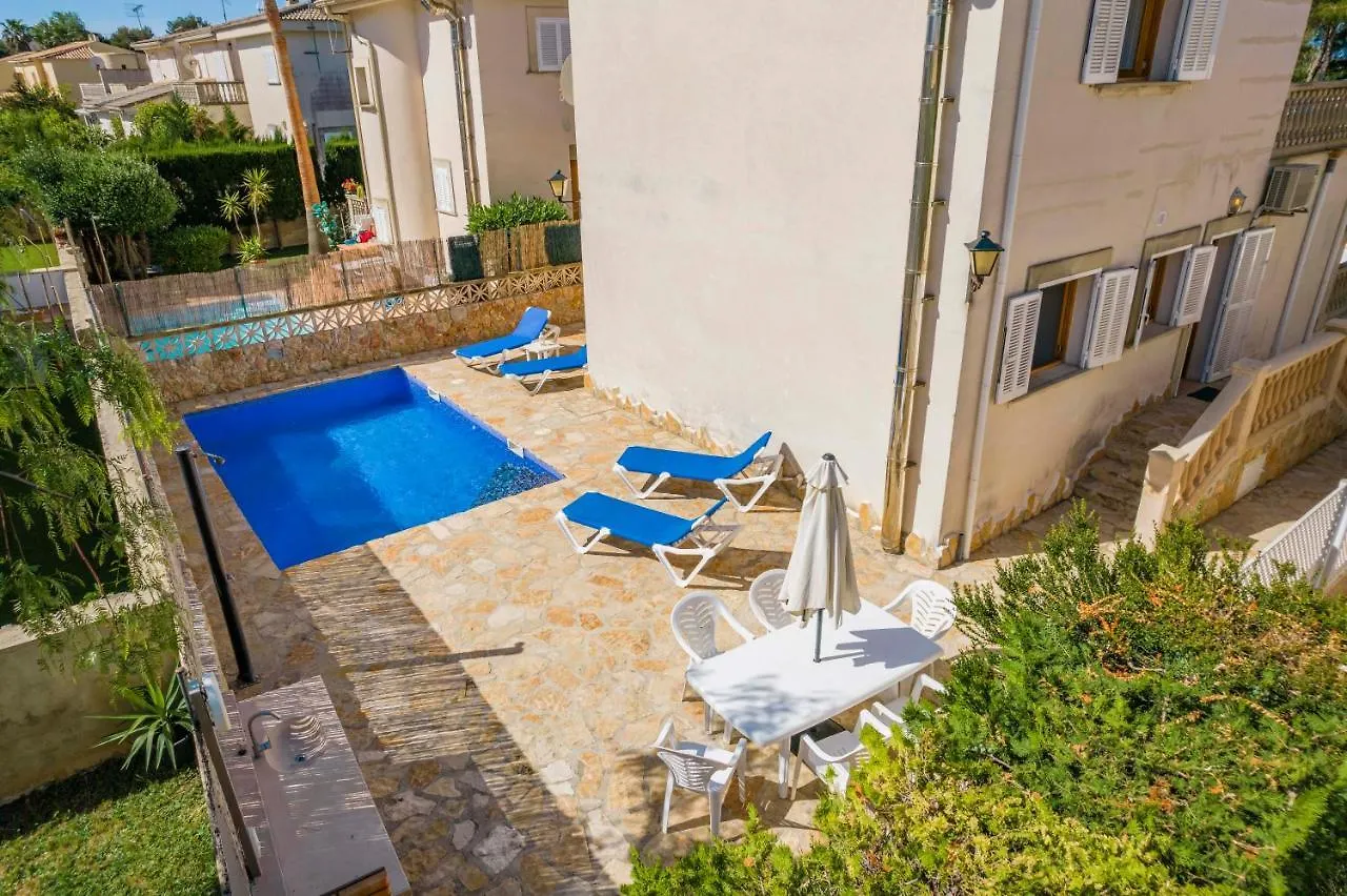 Benestar Pool And Beach In Platja De Muro