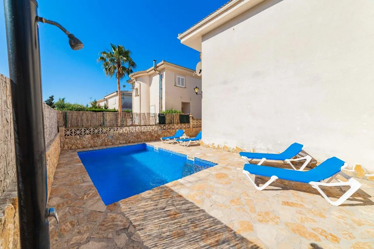 Benestar Pool And Beach In Platja De Muro Holiday home